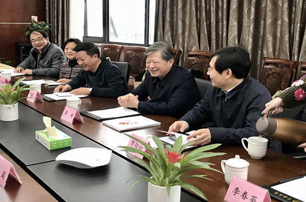 安徽省人大常委会原副主任李明等领导一行考察中器 