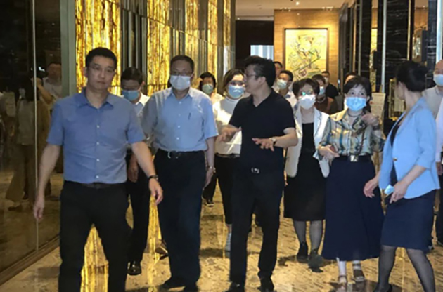 上海市城市建设环保委员会副主任阎祖强莅临中器调研